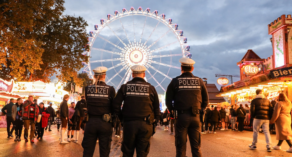 Polizei auf dem Cannstatter Wasen