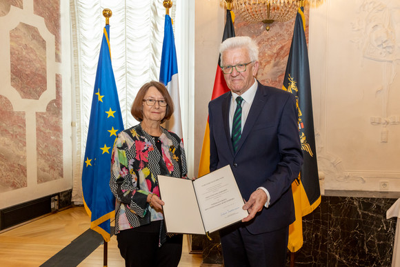 Ministerpräsident Winfried Kretschmann (rechts) und Evelyne Gebhardt (links)