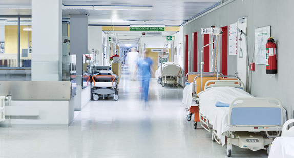 Flur in einem Krankenhaus