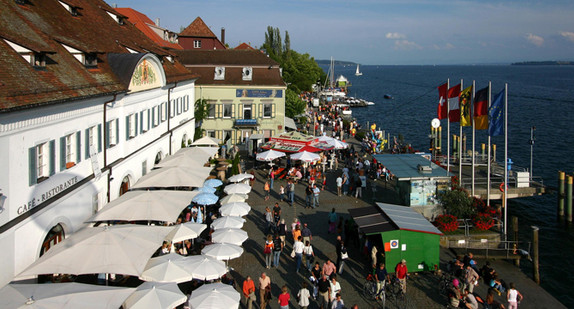 Promenade in Überlingen. (c) TMBW/Achim Mende