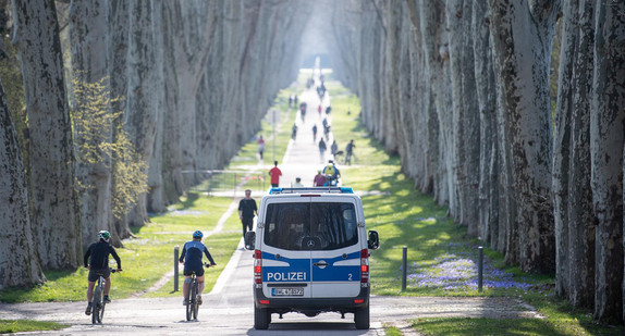 Polizeistreife im Stuttgarter Schlossgarten