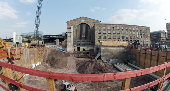 Bau des Technikgebäudes am Nordflügel des Stuttgarter Hauptbahnhofes (Bild: © Arnim Kilgus / Kommunikationsbüro S21)