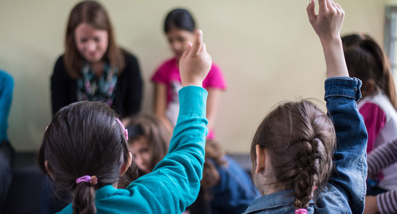 Flüchtlingskinder werden auf die Teilnahme am regulären Schulunterricht vorbereitet (Quelle: dpa)