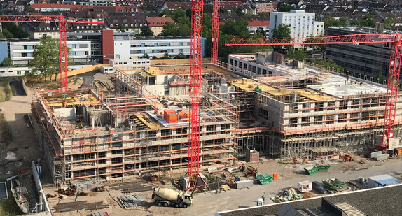 Der Rohbau des neuen Zentrums für Kinder- und Jugendmedizin am Universitätsklinikum Freiburg. (Bild: Universitätsklinikum Freiburg (UKF))