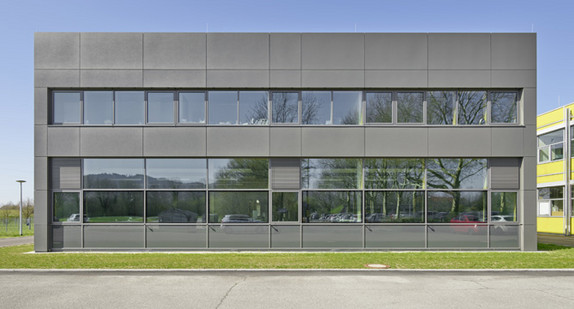 Neubau des „Peter-Osypka-Institute for Pacing and Ablation“ (POI) (Foto: © Bernhard Strauss Photographie)