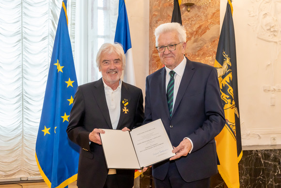 Ministerpräsident Winfried Kretschmann (rechts) und Prof. Dr. Ulrich Goll (links)