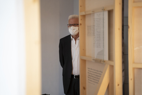 Ministerpräsident Winfried Kretschmann hat im Rahmen seiner Sommertour das Hölderlinhaus in Lauffen am Neckar besucht. 