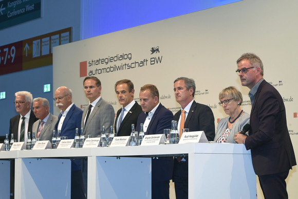 Pressekonferenz (Foto: © e-mobil BW / Studio KD Busch)