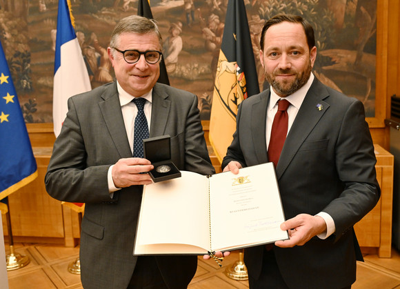 Staatssekretär Florian Hassler (rechts) und Gérard Hug (links)