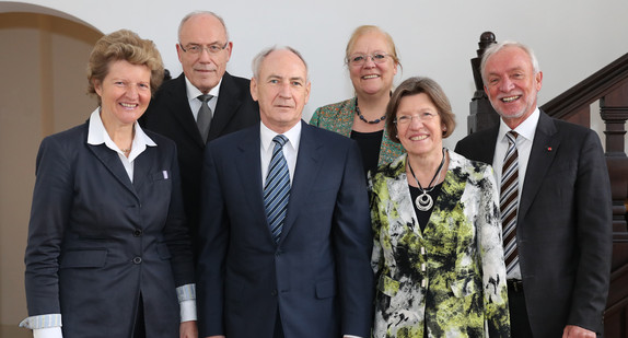 v.l.n.r.: Dr. Gisela Meister-Scheufelen, Dr. h. c. Rudolf Böhmler, Bernhard Bauer, Prof. Dr. Gisela Färber, Gerda Stuchlik und Claus Munkwitz