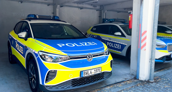 Elektrofahrzeug der Polizei BW