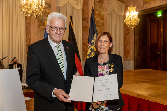 Ministerpräsident Winfried Kretschmann (l.) und Katrin Lichy (r.)