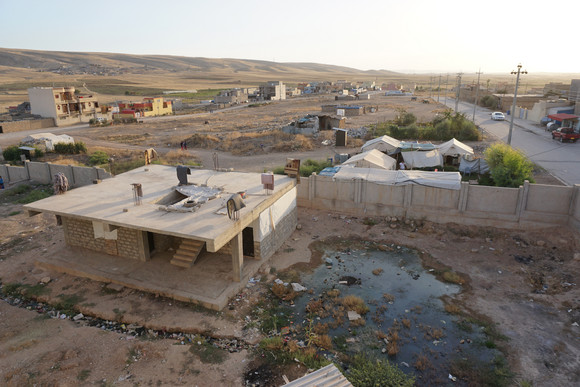 Nichtoffizielle Flüchtlingsunterkünfte bei Dohuk (Foto: Stiftung Entwicklungs-Zusammenarbeit Baden-Württemberg)