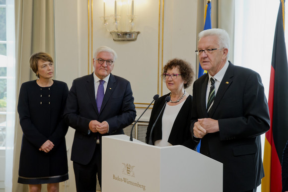 Stuttgart, Villa Reitzenstein: Ministerpräsident Winfried Kretschmann, Gerlinde Kretschmann, Bundespräsident Frank-Walter Steinmeier und Elke Büdenbender (v.r.n.l.)