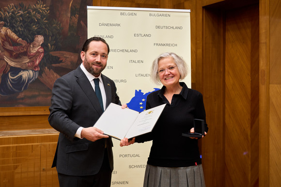 Staatssekretär Florian Hassler (l.) und Christiane Helene Berner-Fabrick (r.)