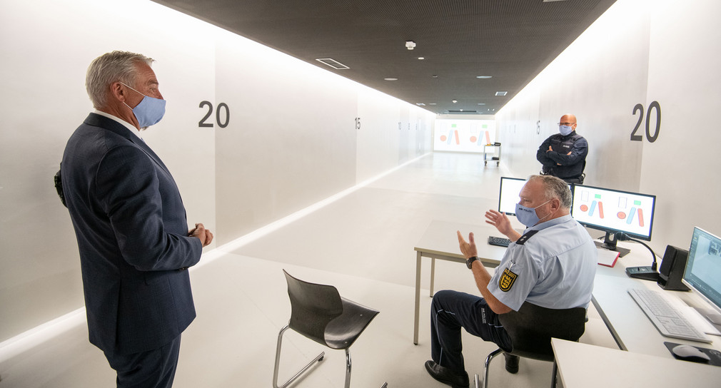 Innenminister Thomas Strobl am Standort Herrenberg der Hochschule für Polizei Baden-Württemberg. (Bild: Innenministerium Baden-Württemberg)