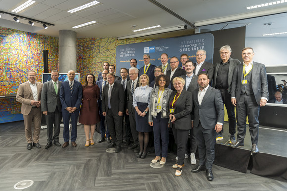 Gruppenbild anlässlich des Energiepolitischen Roundtable-Gesprächs mit der Deutsch-Rumänischen Industrie- und Handelskammer