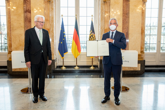 Ministerpräsident Winfried Kretschmann (l.) und Thomas Strobl (r.), Stellvertretender Ministerpräsident und Minister des Inneren, für Digitalisierung und Kommunen