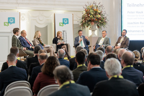 Diskussionsrunde anlässlich der Abschlusskonferenz zum Strategiedialog Landwirtschaft