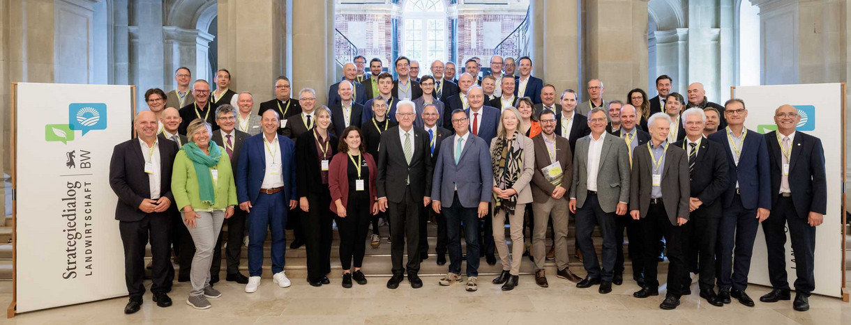 Gruppenbild anlässlich der Abschlusskonferenz zum Strategiedialog Landwirtschaft