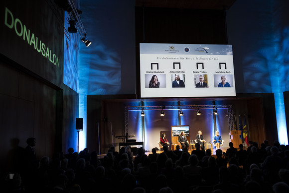 Podiumsdiskussion mit Khatia Kikalishvili, Anton Hofreiter, Sergiu Prodan und Marieluise Beck (von links nach rechts).