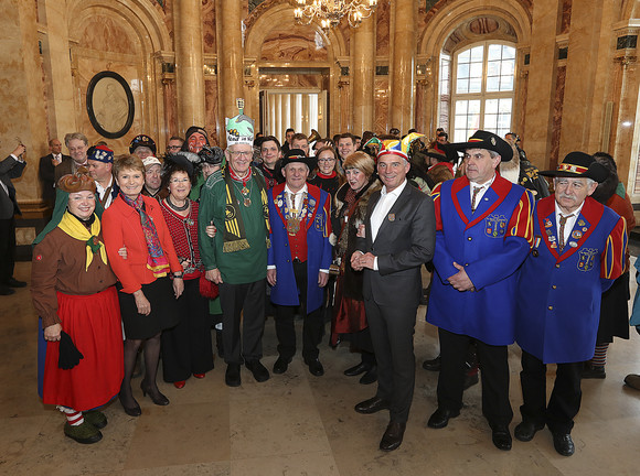 Gruppenbild mit dem Verband Alb-Bodensee Oberschwäbische Narrenvereine