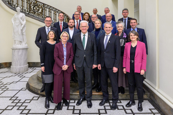 Gruppenbild mit Regierungsmitgliedern aus Baden-Württemberg und den Schweizer Grenzkantonen