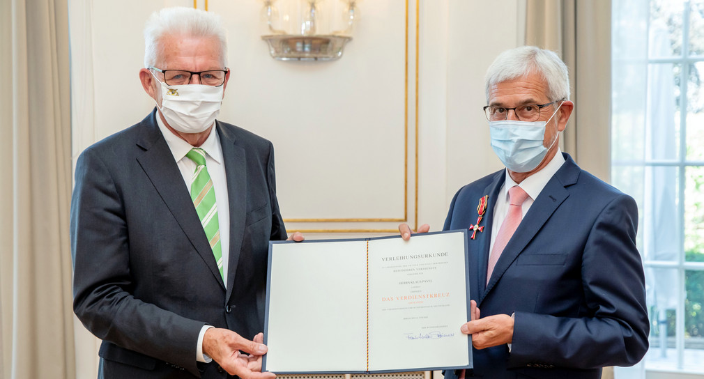 Ministerpräsident Winfried Kretschmann (l.) und Landrat Klaus Pavel (r.) (Bild: Staatsministerium Baden-Württemberg)