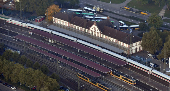 Luftbild des Bahnhofs Rastatt (Foto: © dpa)