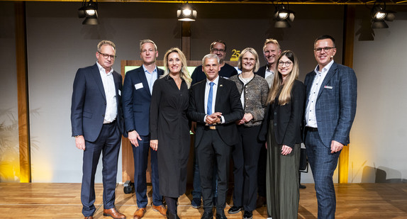 Gruppenbild anlässlich der Touristischen Fachveranstaltung in der Landesvertretung in Berlin
