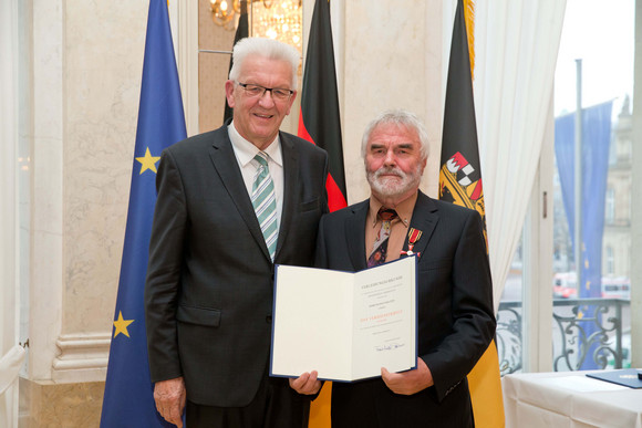 Ministerpräsident Winfried Kretschmann (l.) und Rudolf Kratzer (r.)