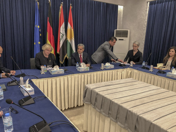 Politisches Gespräch mit dem Direktor des Departements für Auswärtige Beziehungen der Autonomen Region Kurdistan Minister Falah Mustafa Bakir.