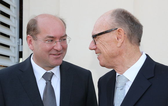 Dr. Malte Graßhof (l.) und Eberhard Stilz (r.) im Gespräch