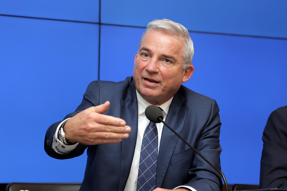 Innenminister Thomas Strobl bei der Regierungspressekonferenz (Bild: Staatsministerium Baden-Württemberg)