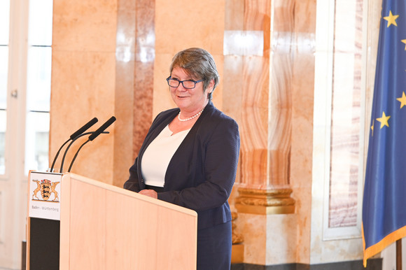 Elvira Menzer-Haasis, Präsidentin des Landessportverbandes Baden-Württemberg, bei ihrer Anspache anlässlich der Unterzeichnung des Solidarpakts Sport IV.