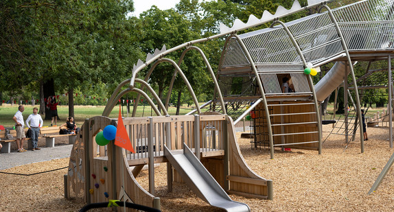 Dino-Spielplatz im Rosensteinpark