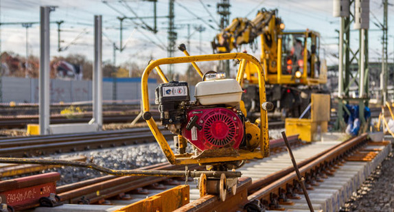 Eine Gleisbaustelle der Deutschen Bahn (Bild: © Deutsche Bahn AG).