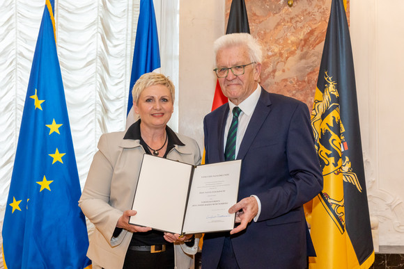 Ministerpräsident Winfried Kretschmann (rechts) und Natja Stockhause (links)