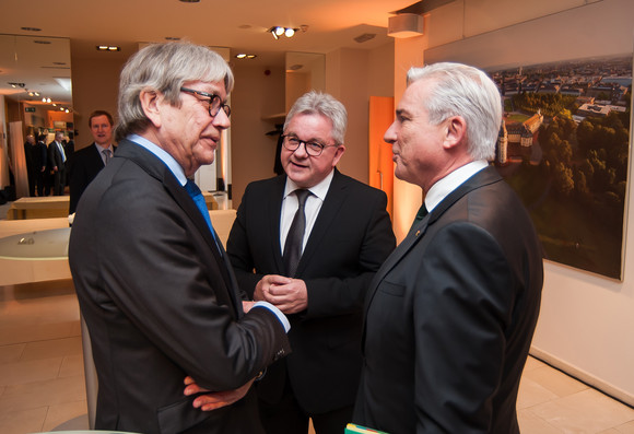 Reinhard Silberberg (l.), Ständiger Vertreter Deutschlands bei der EU, Guido Wolf (M.), Minister der Justiz und für Europa, und Thomas Strobl (r.), Minister für Inneres, Digitalisierung und Migration