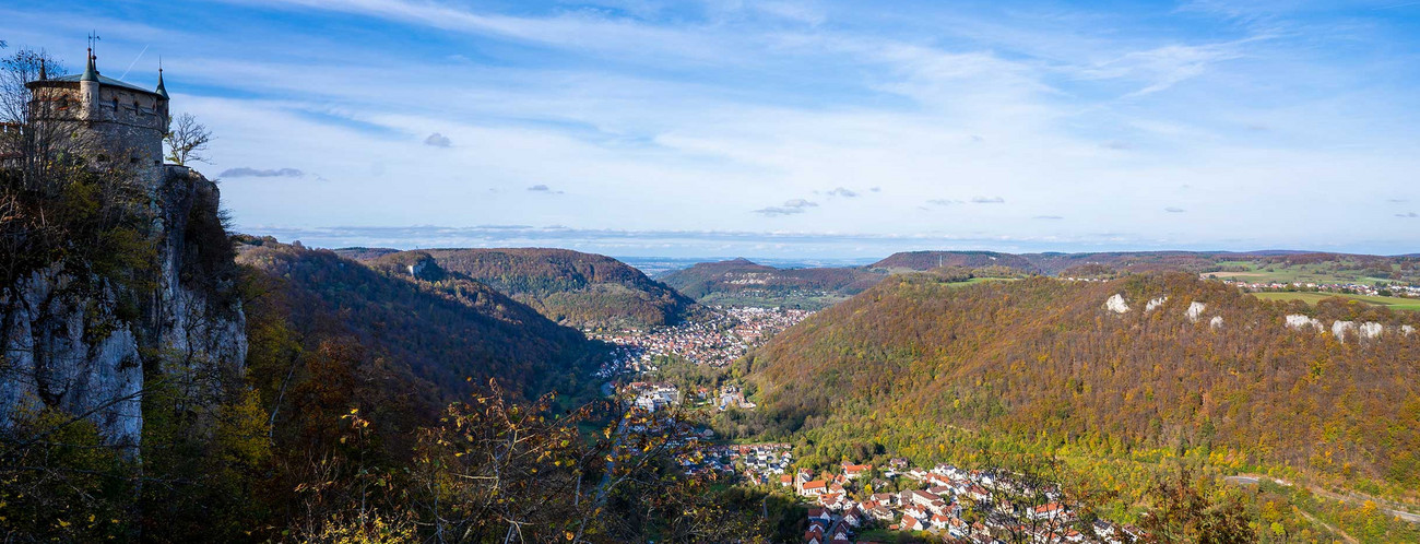 Blick über die Alb in der Nähe des Schloss Lichtesteins bei Reutlingen.