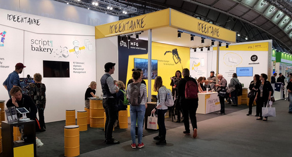 Der Ideentanke-Stand auf der Frankfurter Buchmesse. (Bild: Ministerium für Wissenschaft, Forschung und Kunst Baden-Württemberg)