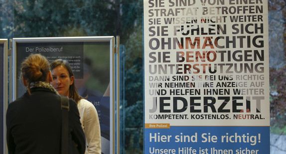 Ein Plakat wirbt für die Polizei (Bild: © Ministerium für Inneres, Digitalisierung und  Migration Baden-Württemberg)