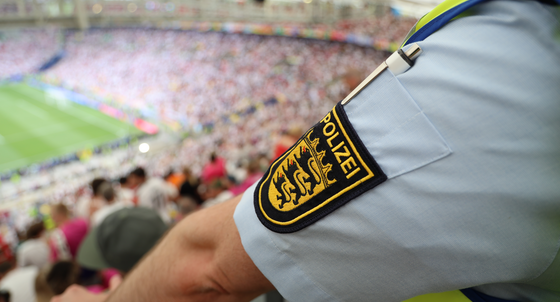 Polizist im Stadion